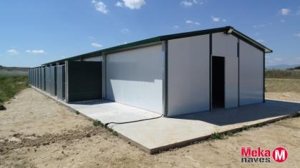 nave-caninca-huesca-finalizada-puerta-salida-mekanaves