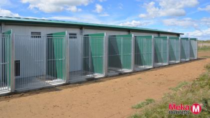 nave-perros-caniles-exteriores-montaje-rapido-economico-mekanaves