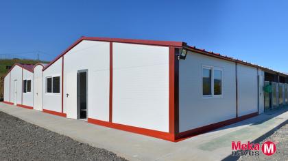 nave-canina-exterior-cubierta-panel-sandwich